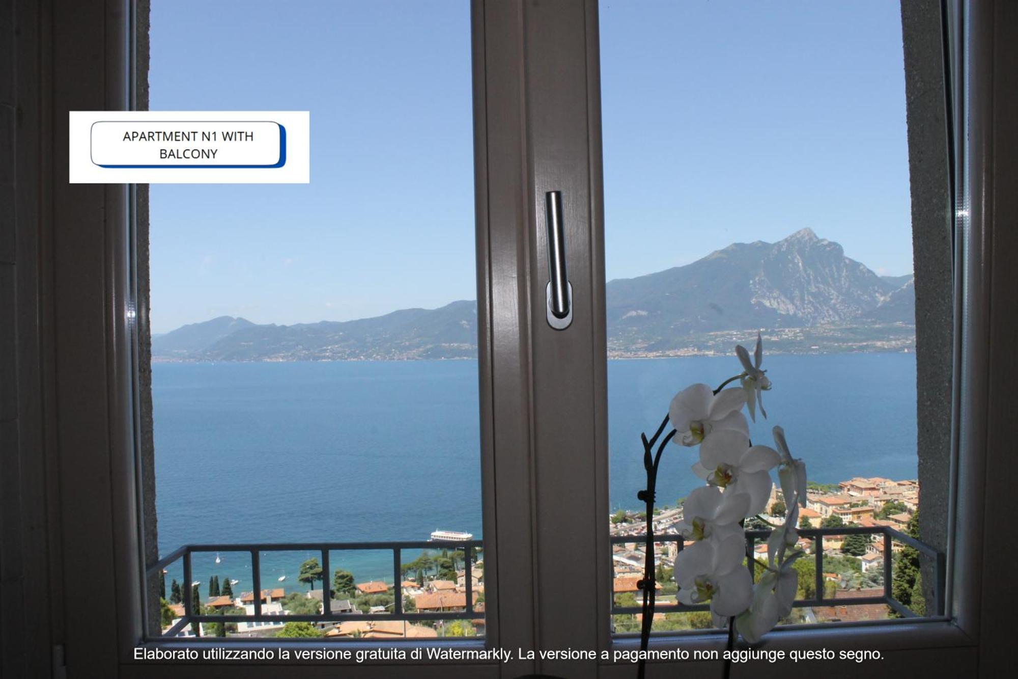 The View Apartamento Torri Del Benaco Exterior foto
