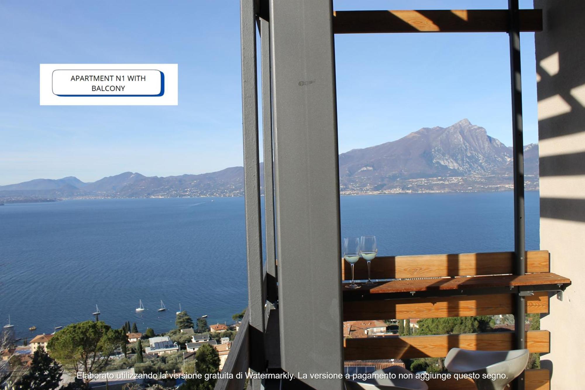 The View Apartamento Torri Del Benaco Exterior foto