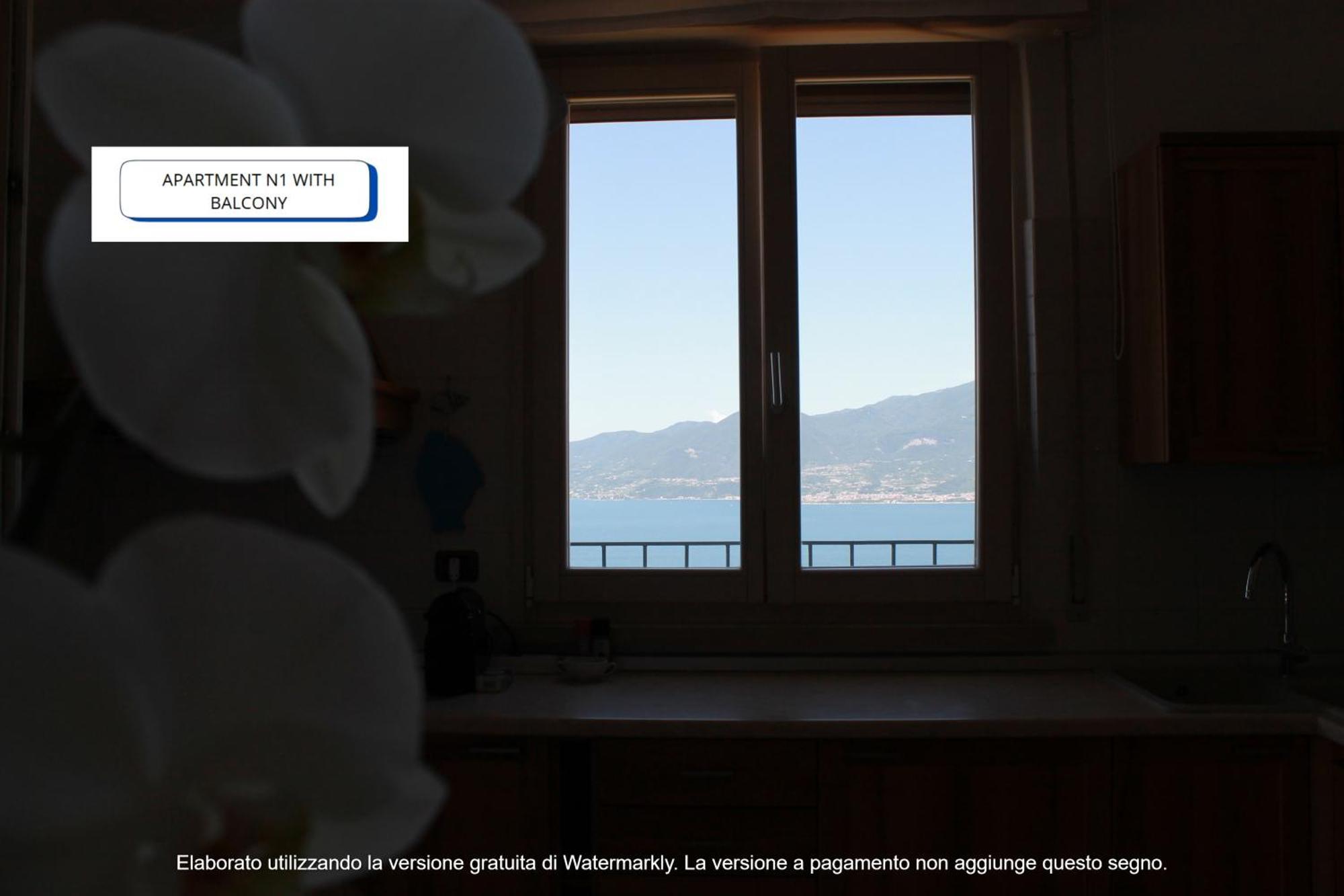The View Apartamento Torri Del Benaco Exterior foto