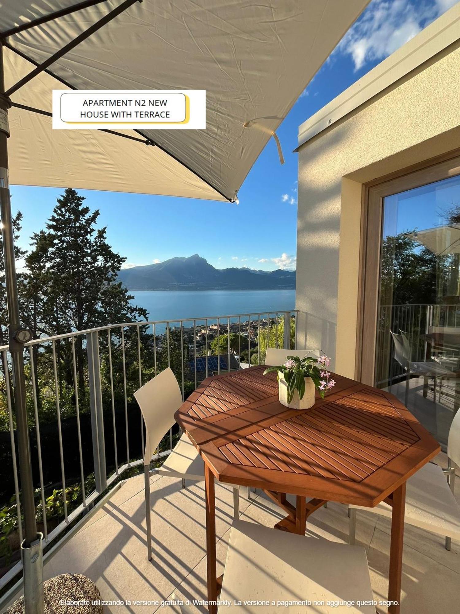 The View Apartamento Torri Del Benaco Exterior foto